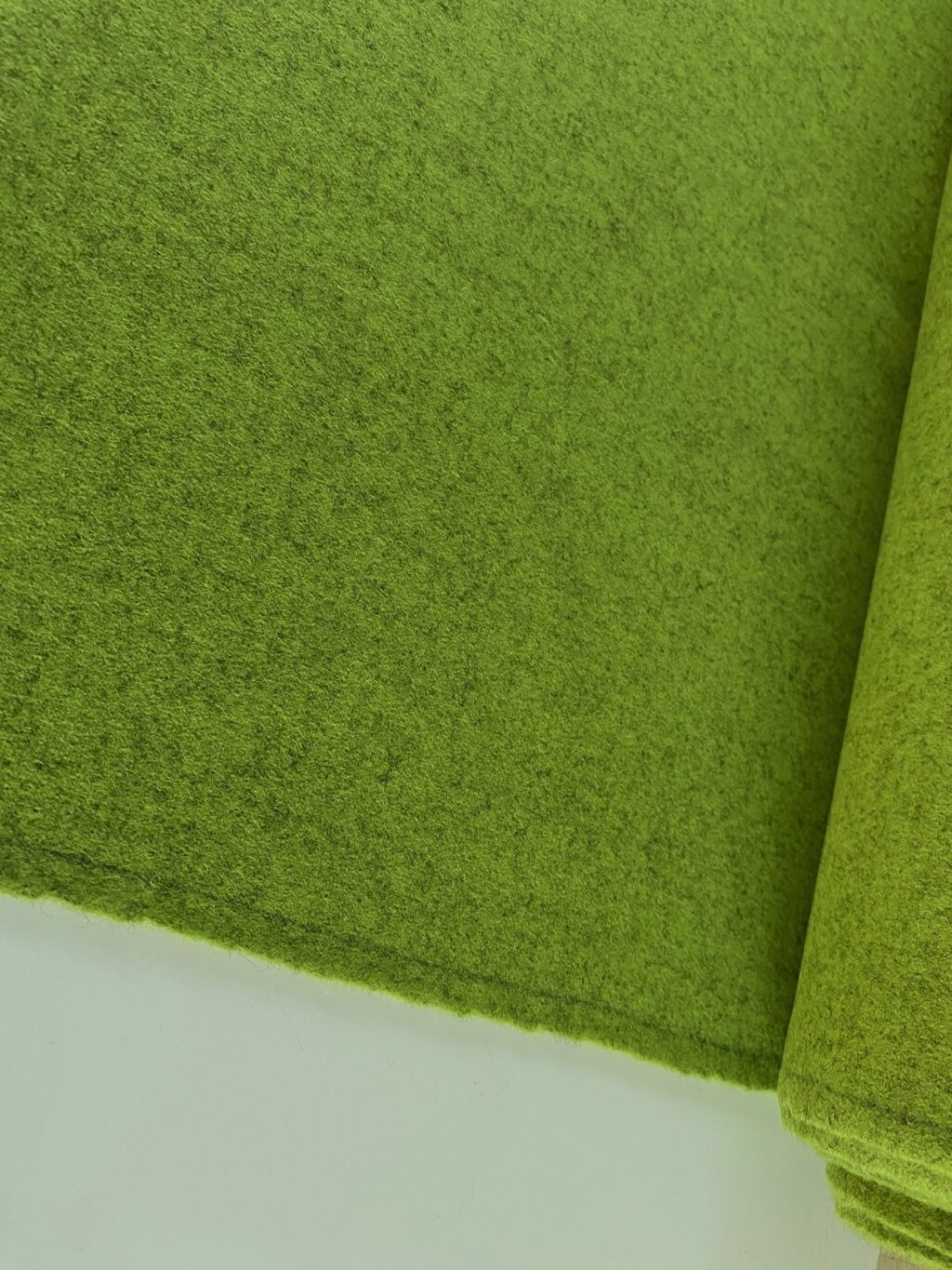 Delius Watson 6004 apple green felt
