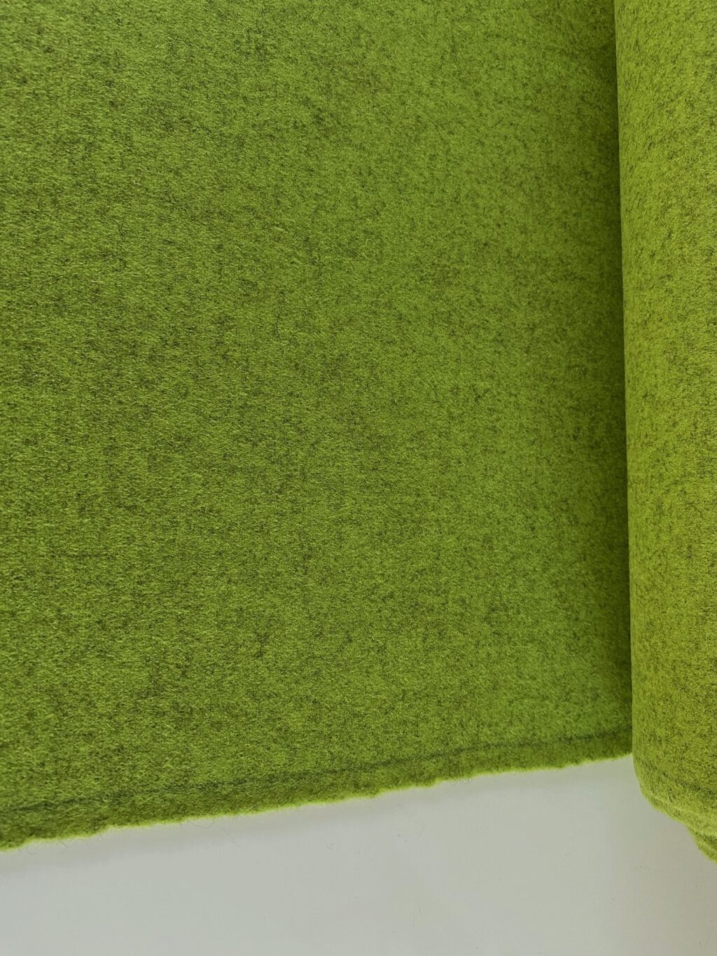 Delius Watson 6004 apple green felt