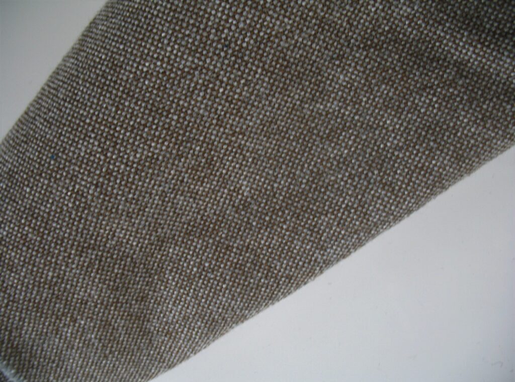 Kvadrat Hallingdal 65 270 brown grey