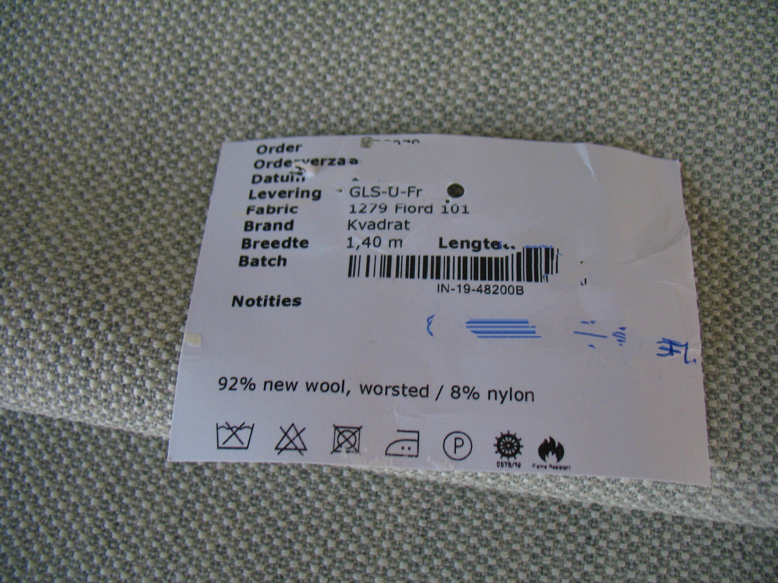 Kvadrat Fiord 2 101 cream grey