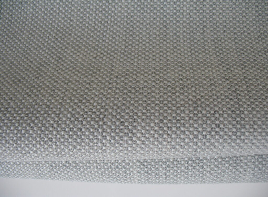 Kvadrat Fiord 2 101 cream grey