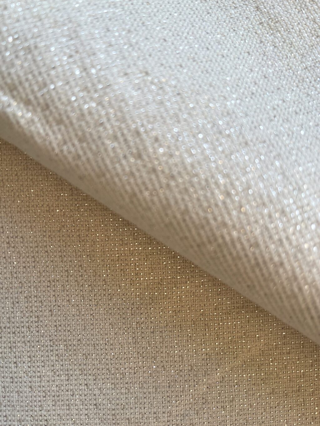 Kvadrat Tindra 111 cream white silver