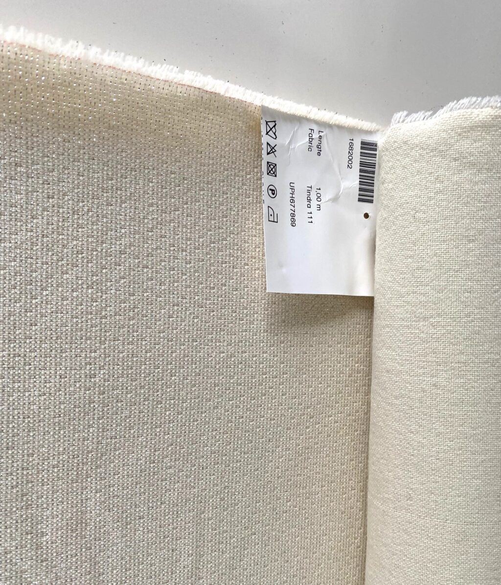 Kvadrat Tindra 111 cream white silver