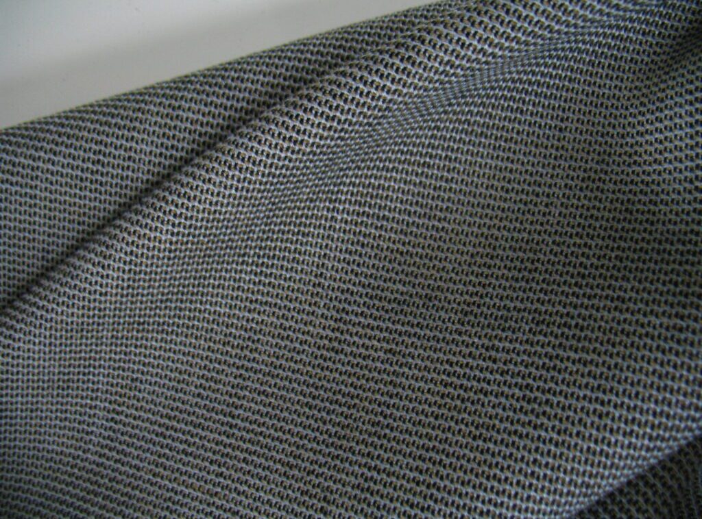 Kvadrat Umami beige, black, cream, mottled
