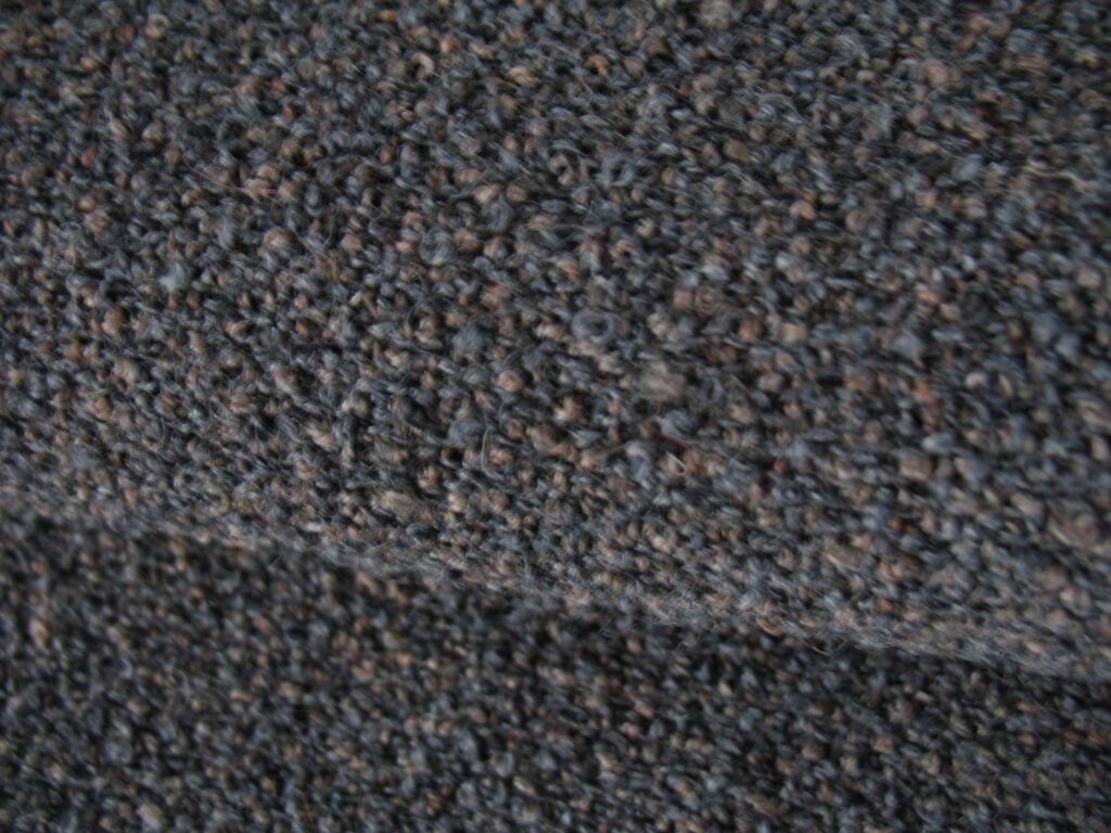 Kvadrat Outback 351 bouclé grey-brown