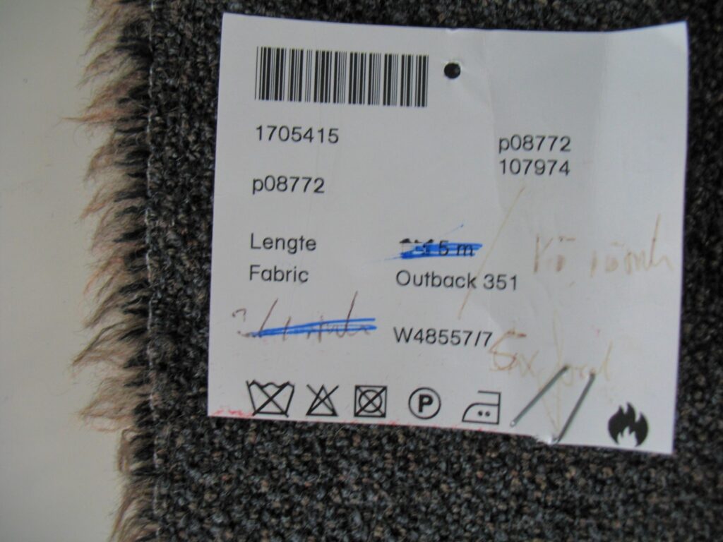 Kvadrat Outback 351 bouclé grey-brown
