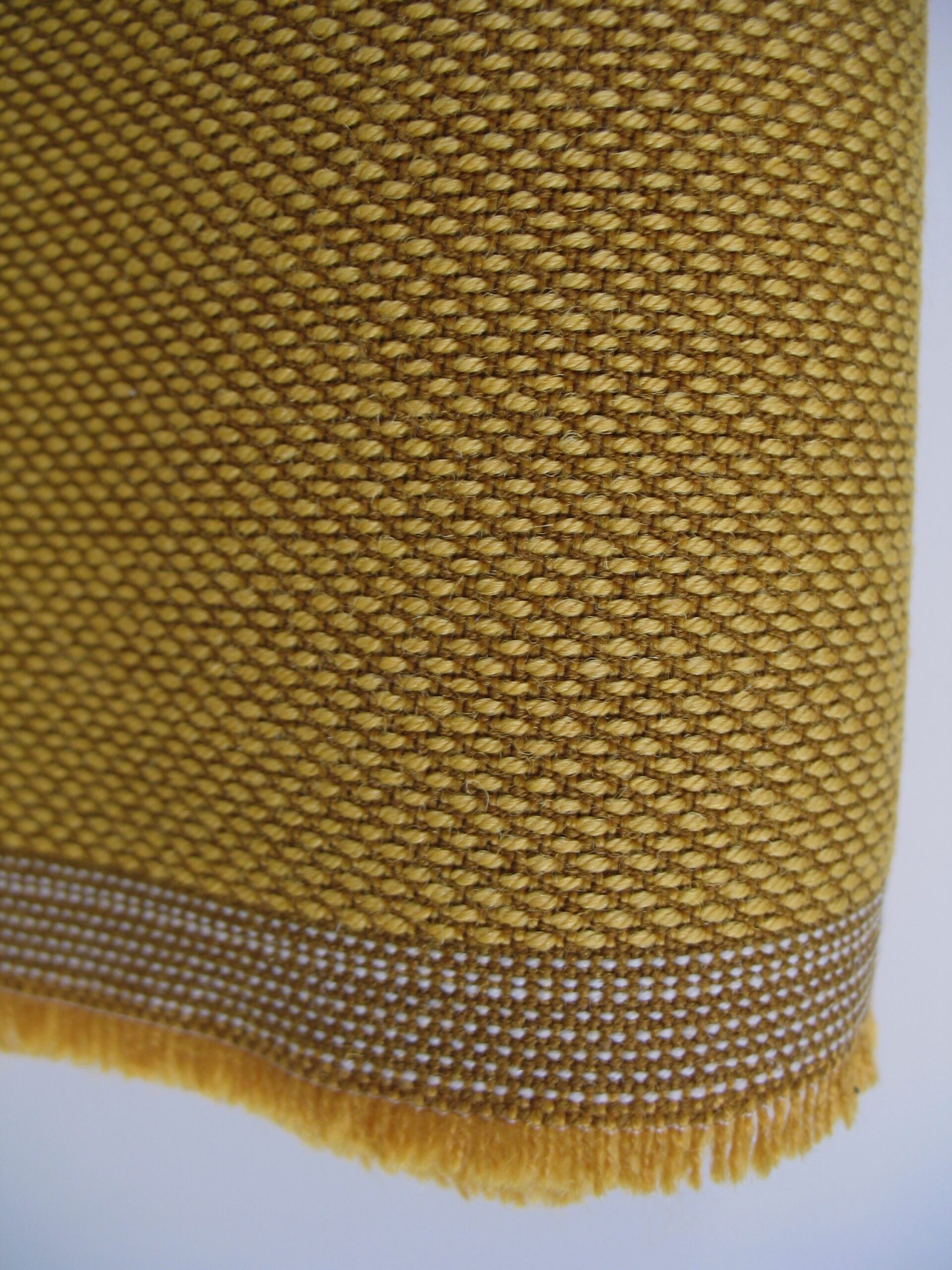 Kvadrat Steelcut Trio 3 453 ochre-yellow brown