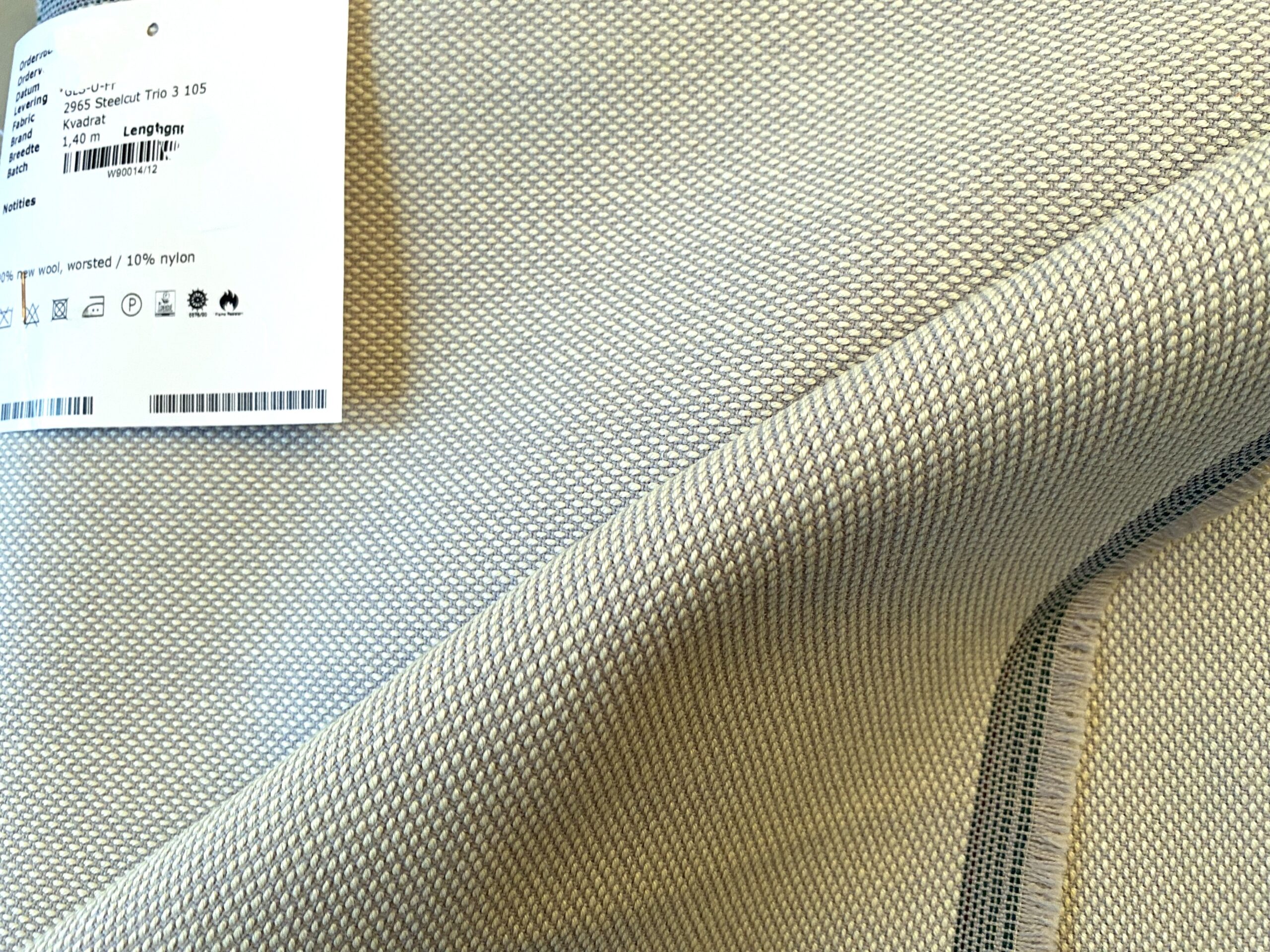 Kvadrat Steelcut Trio 3 105 cream white blue-lilac