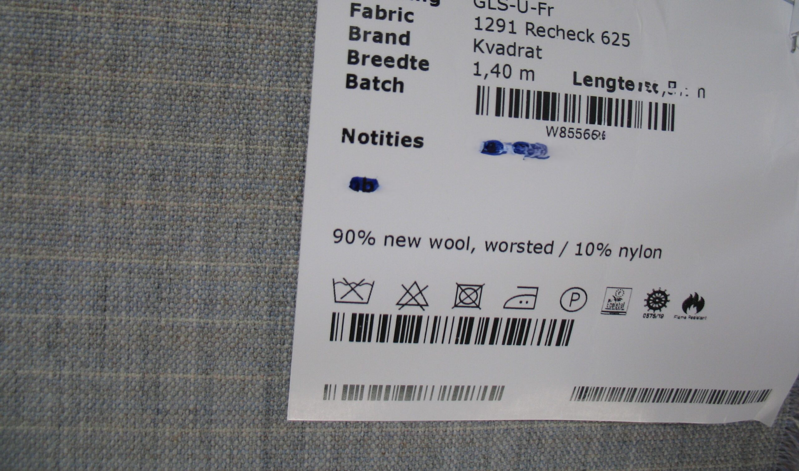 Kvadrat Recheck 625 lavender blue light grey cream check