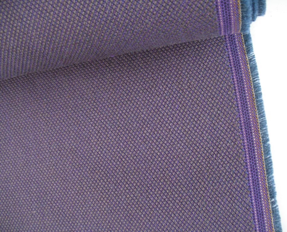 Kvadrat Steelcut Trio 2 683 purple olive green