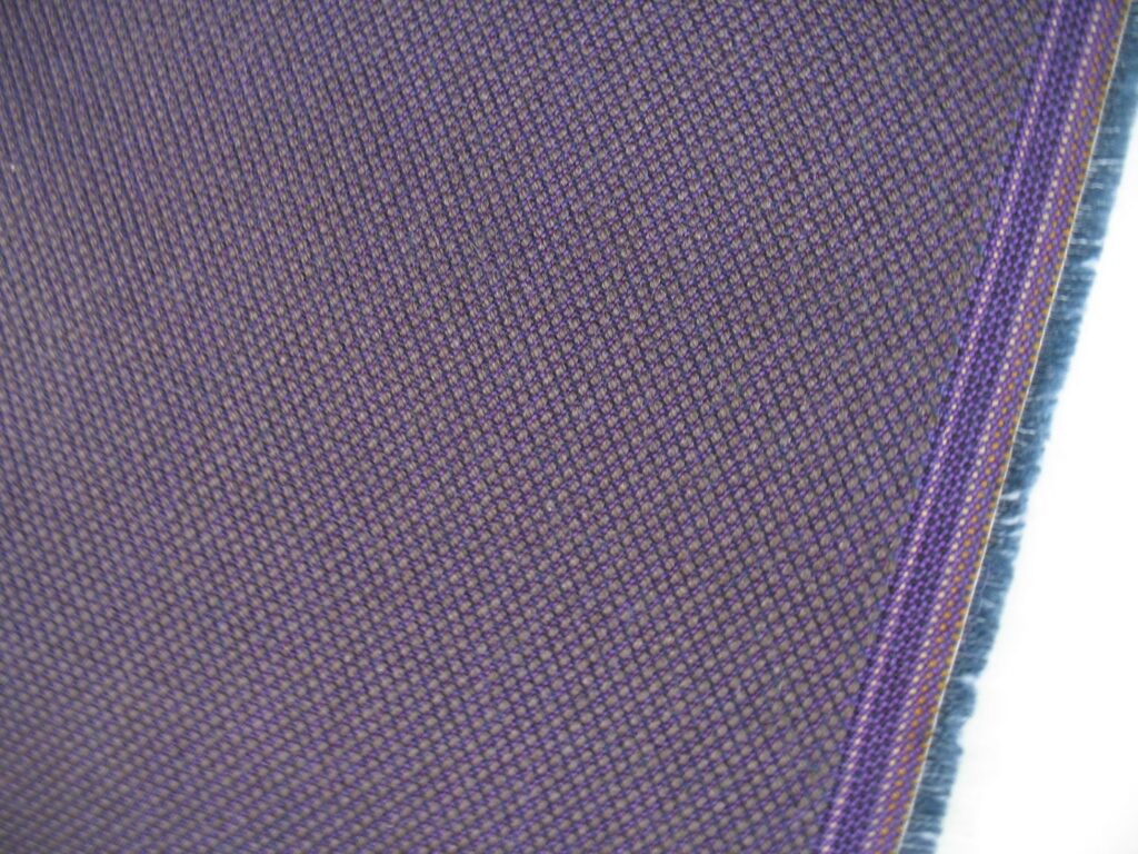 Kvadrat Steelcut Trio 2 683 purple olive green