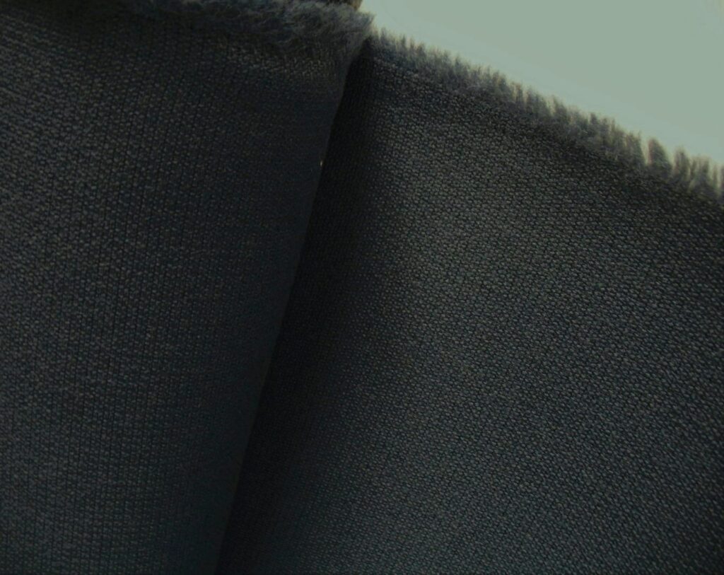 Kvadrat Cava 3 184 dark grey-brown