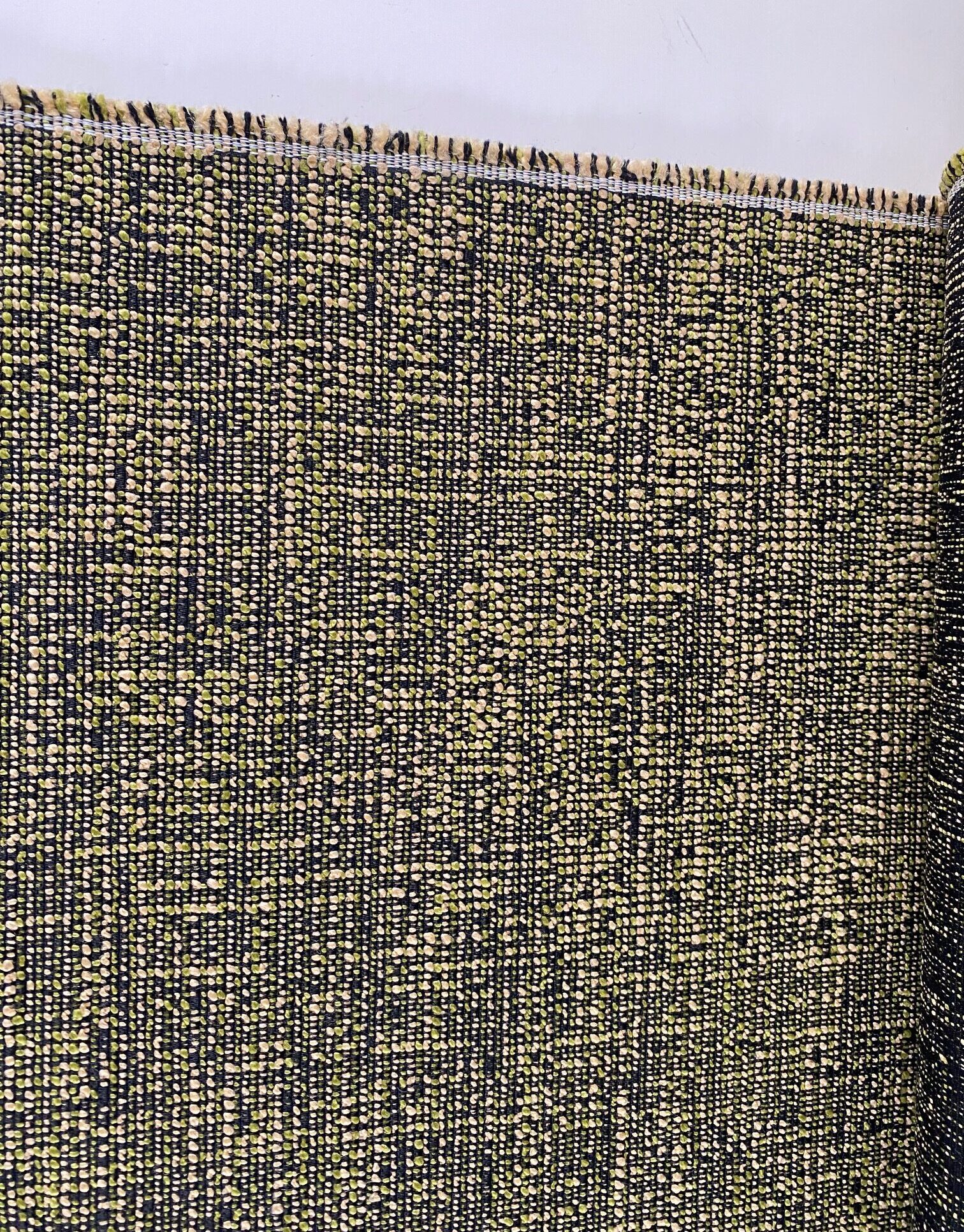 Keymer Discover pale yellow olive green black