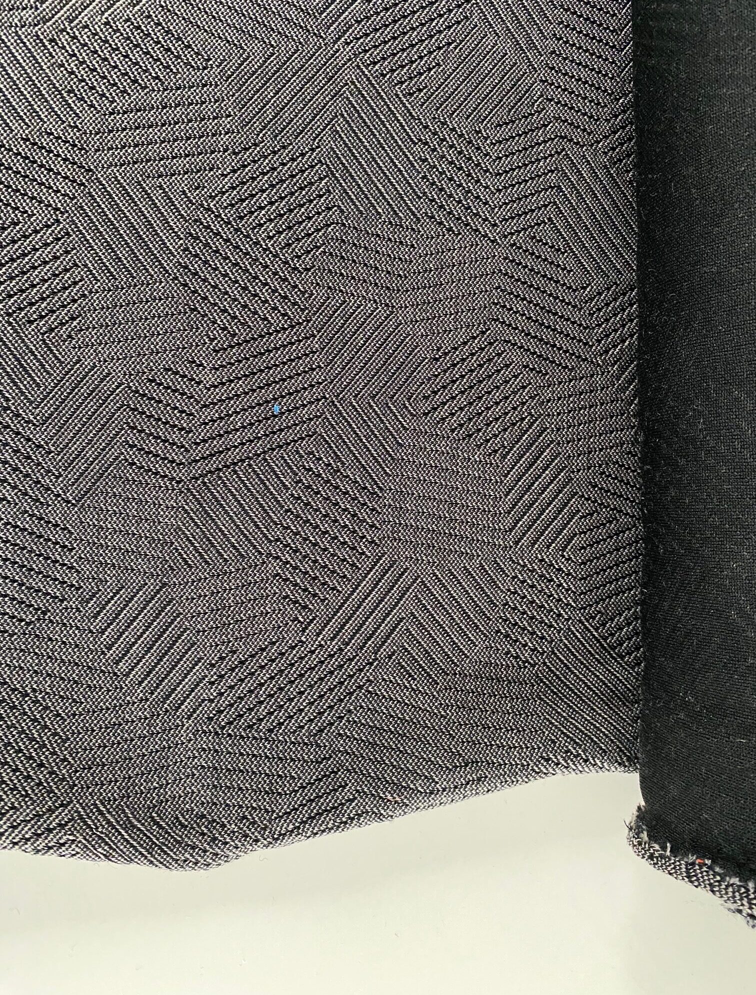 Kvadrat Febrik Razzle Dazzle light grey black