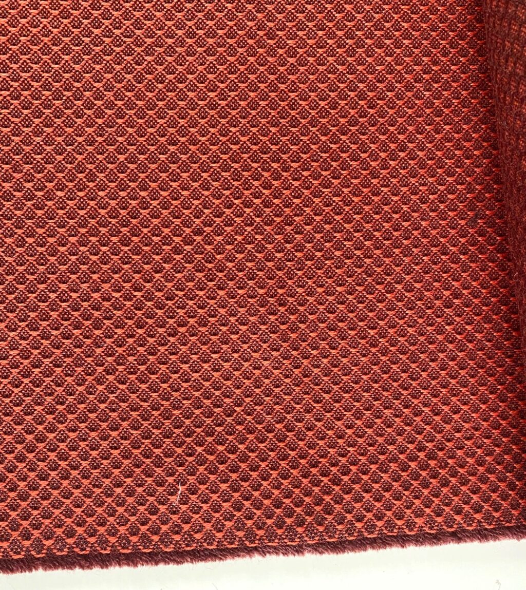 Kvadrat Jaali 561 orange-brown
