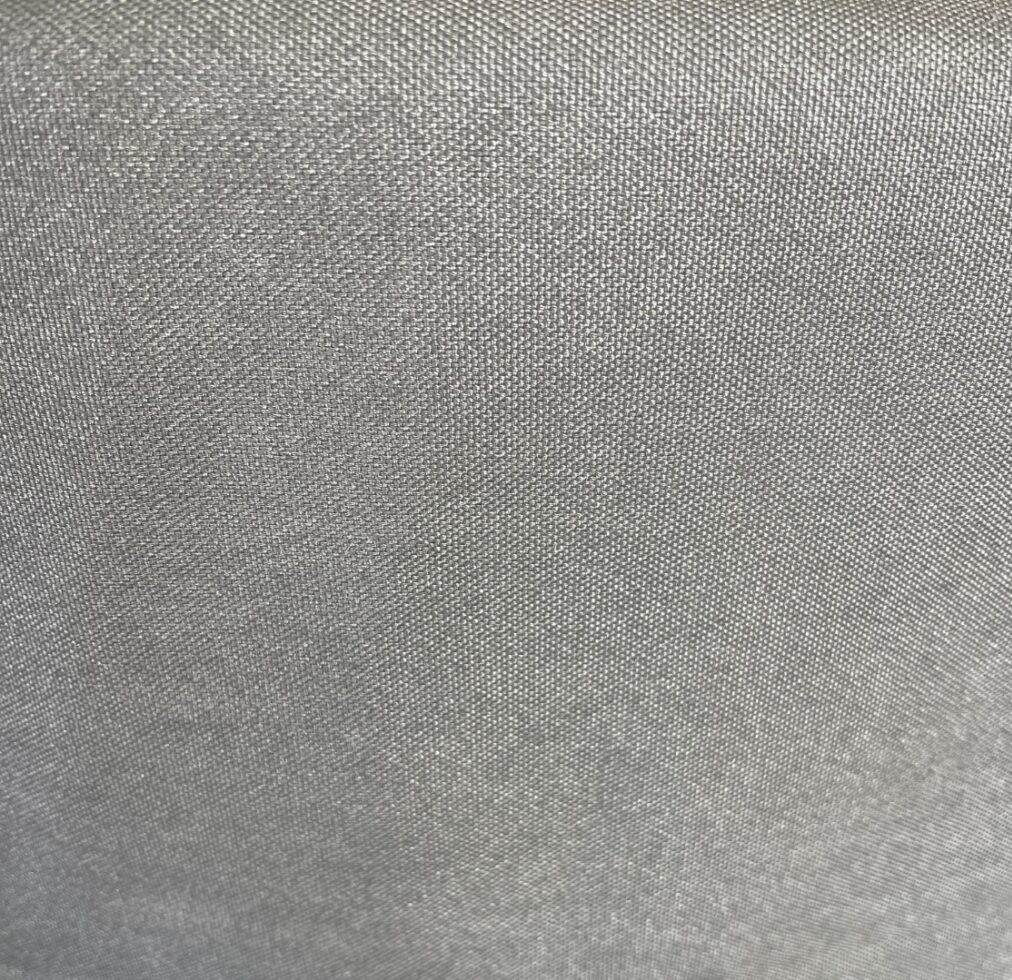 Kvadrat Ray 2 115 curtain fabric, silver