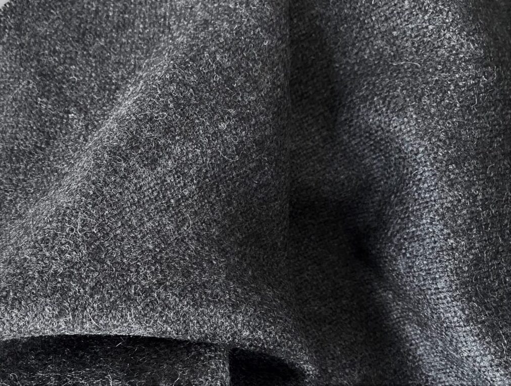 Bute Tweed 1616 Raven anthracite grey