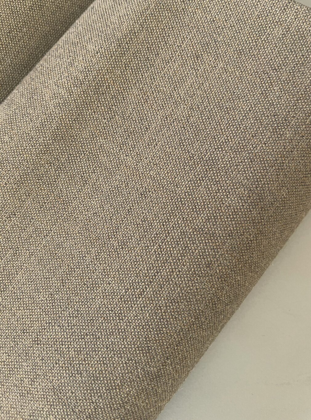 Kvadrat Remix 3 233 light brown-grey