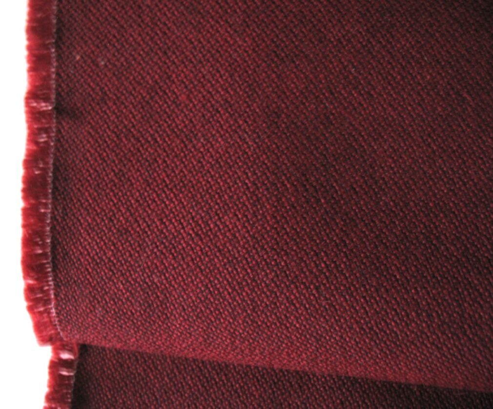 Kvadrat Alve Fanny Aronsen burgundy red black