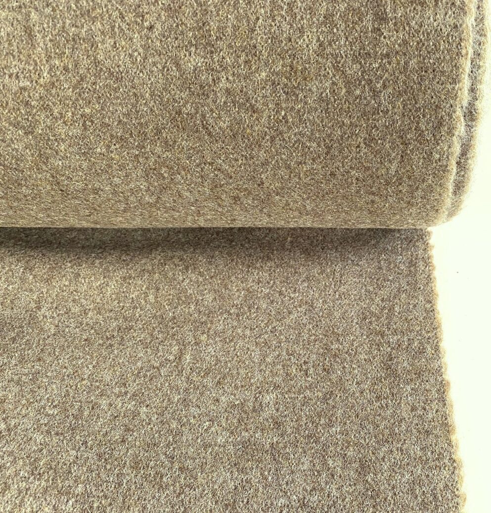 Camira Synergy LDS33 Tag light brown and beige mottled