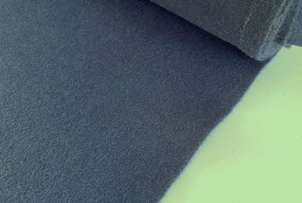 Kvadrat Divina MD 724 purple-blue
