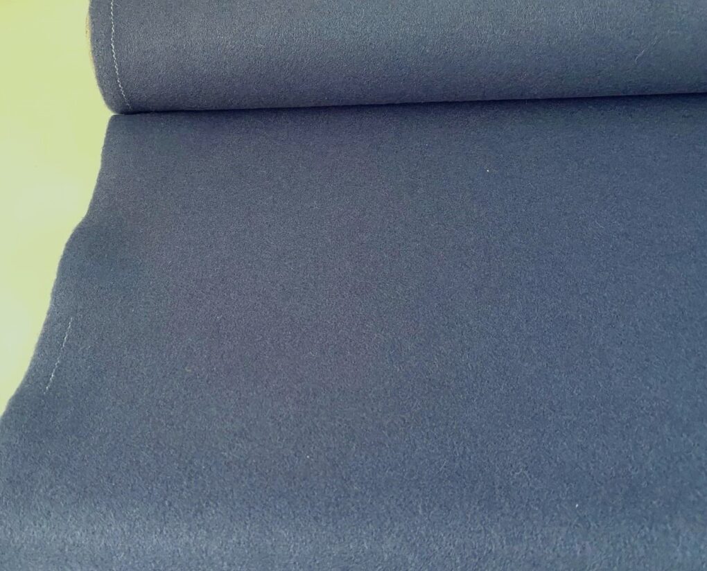 Kvadrat Divina MD 724 purple-blue