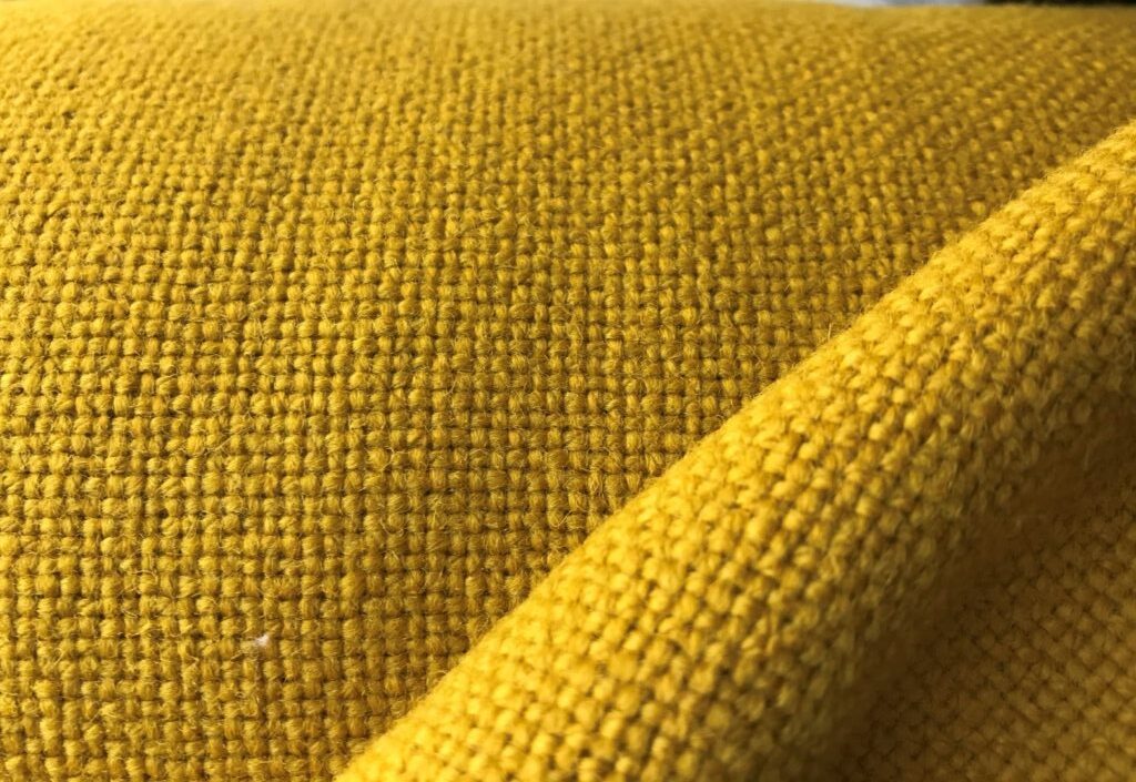 Kvadrat Hallingdal 65 457 ochre yellow