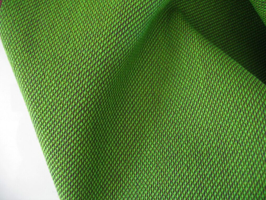 Kvadrat Steelcut Trio 3 953 green purple