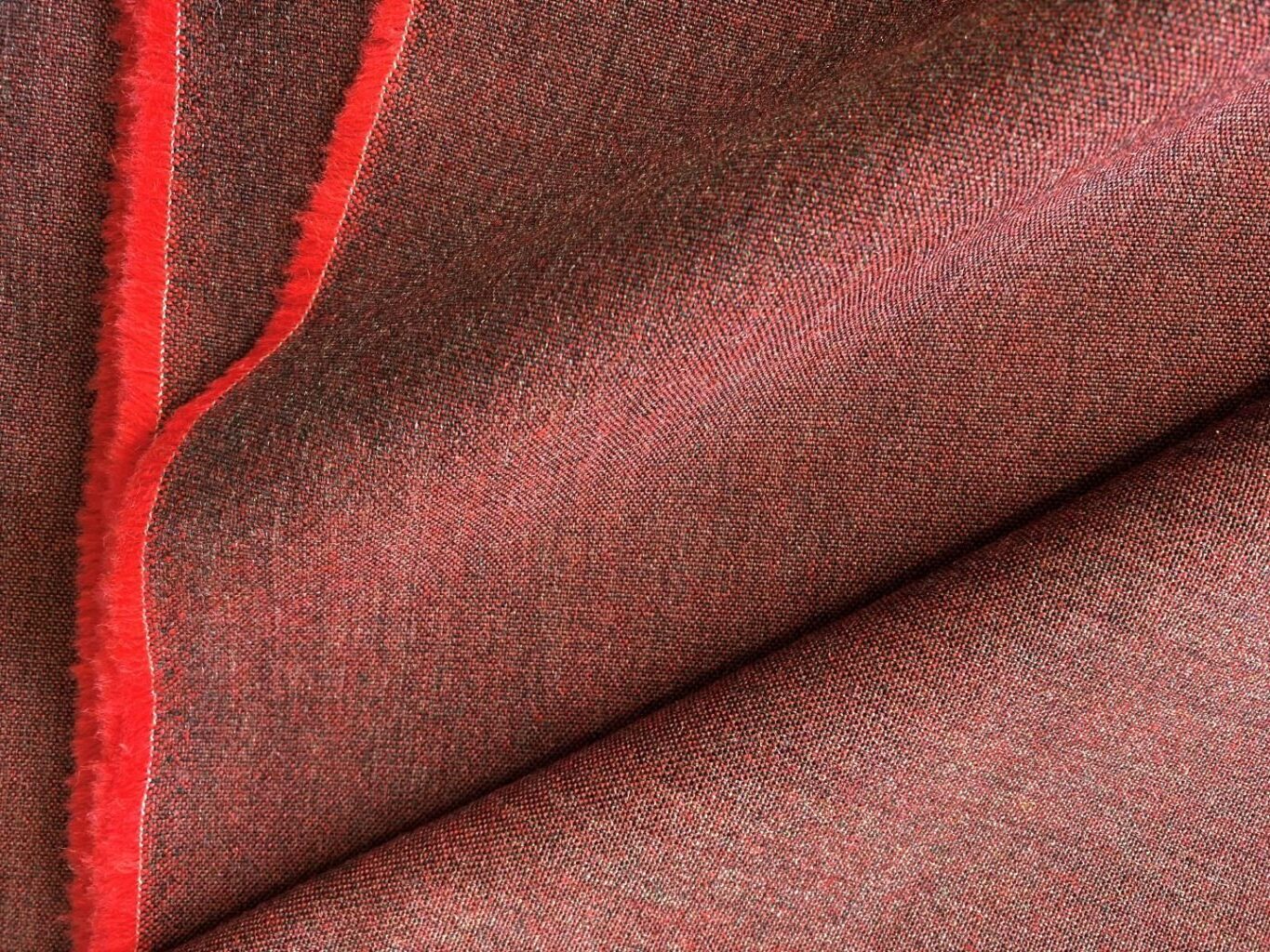 Kvadrat Remix 3 662 red anthracite grey