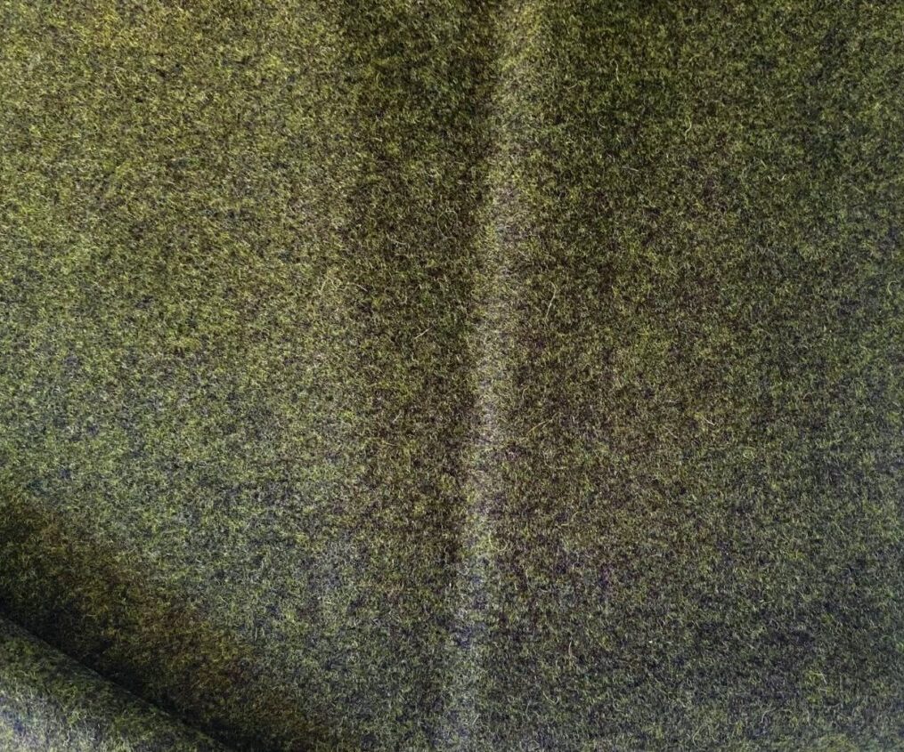 Kvadrat Divina MD 973 green and blue mottled