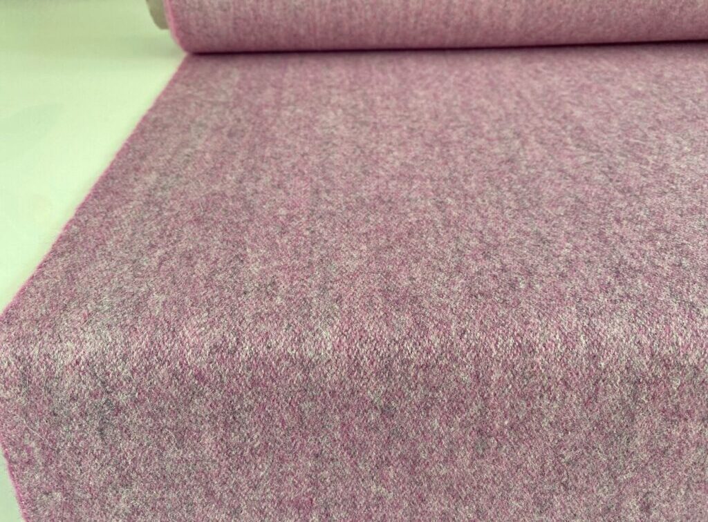 Camira Synergy LDS07 Fate pink light grey