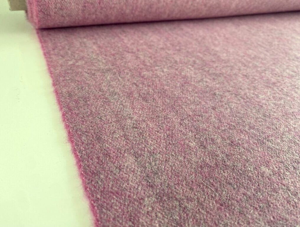 Camira Synergy LDS07 Fate pink light grey