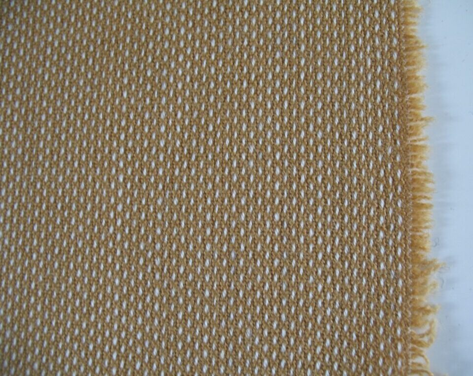 Kvadrat Clara 2 277 camel off-white