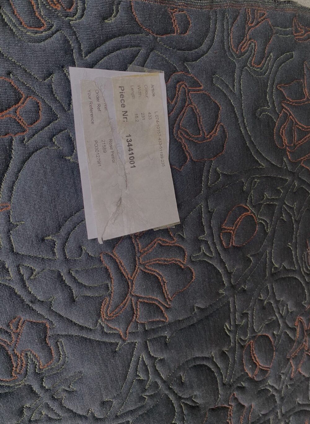 Kvadrat Febrik Rose 433 Petrol blue-grey with flowers