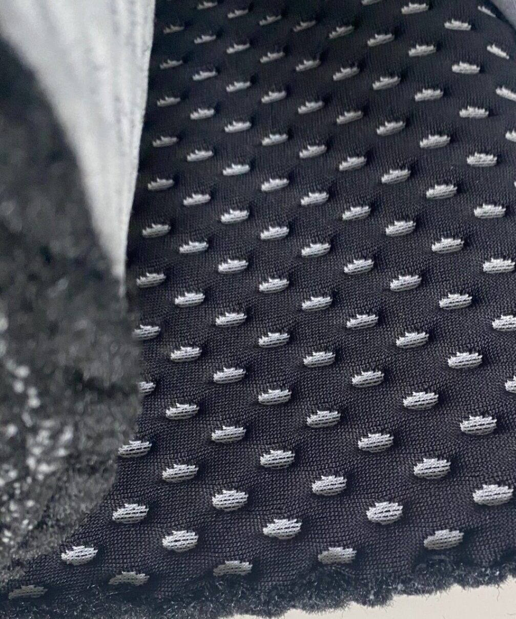 Kvadrat Febrik black and white