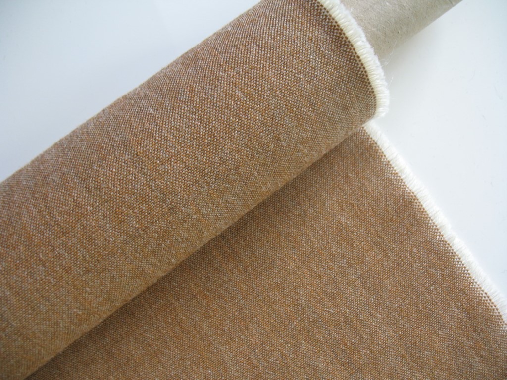 Kvadrat Remix 3 252 light brown cream