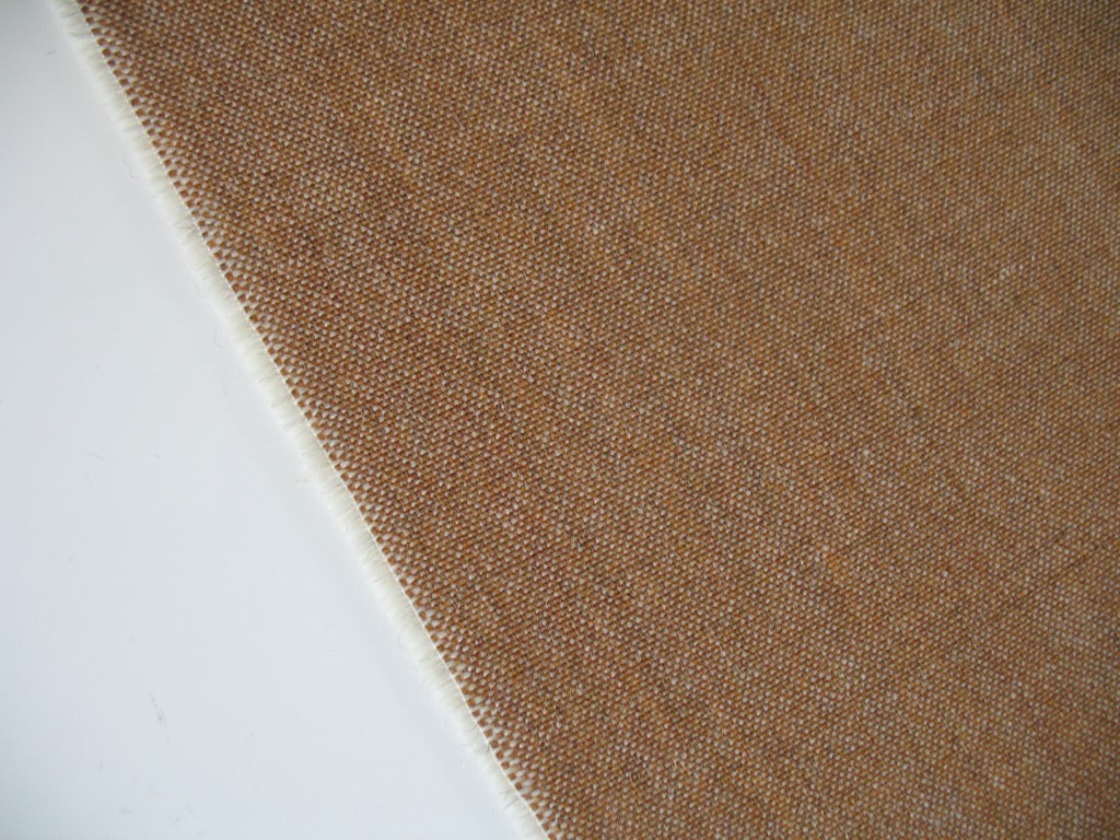 Kvadrat Remix 3 252 light brown cream