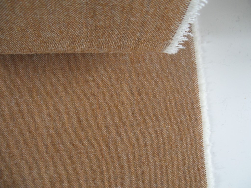 Kvadrat Remix 3 252 light brown cream