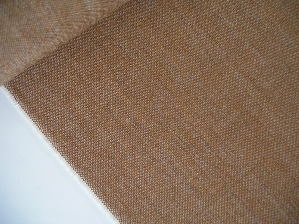 Kvadrat Remix 3 252 light brown cream