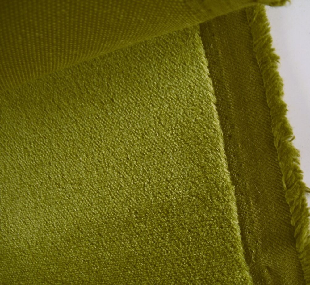 Vescom Togo 11 mohair velour, green