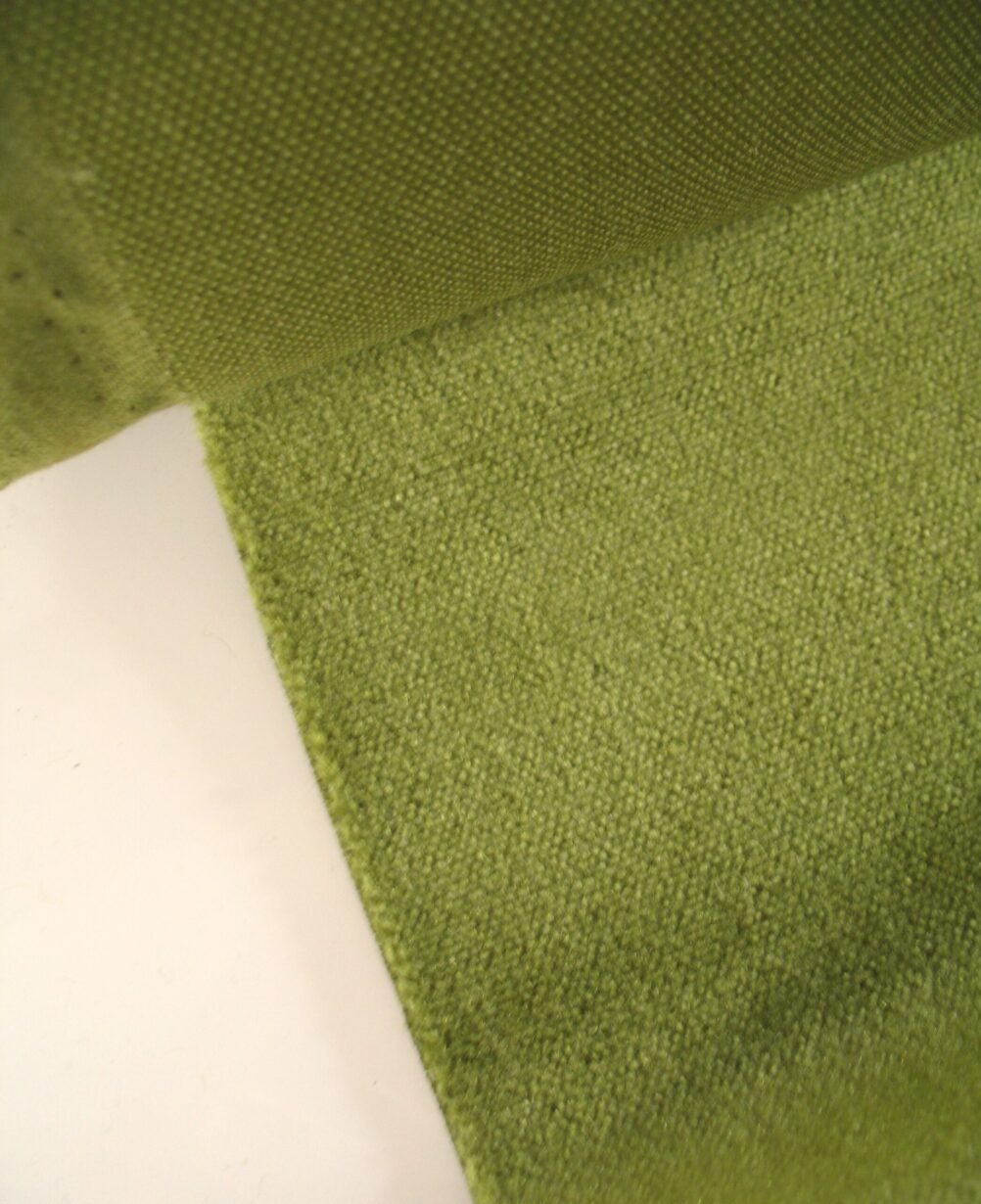 Vescom Togo 11 mohair velour, green