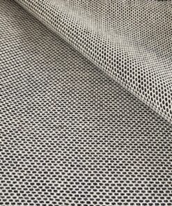 Kvadrat Skifer 2 121 cream on black