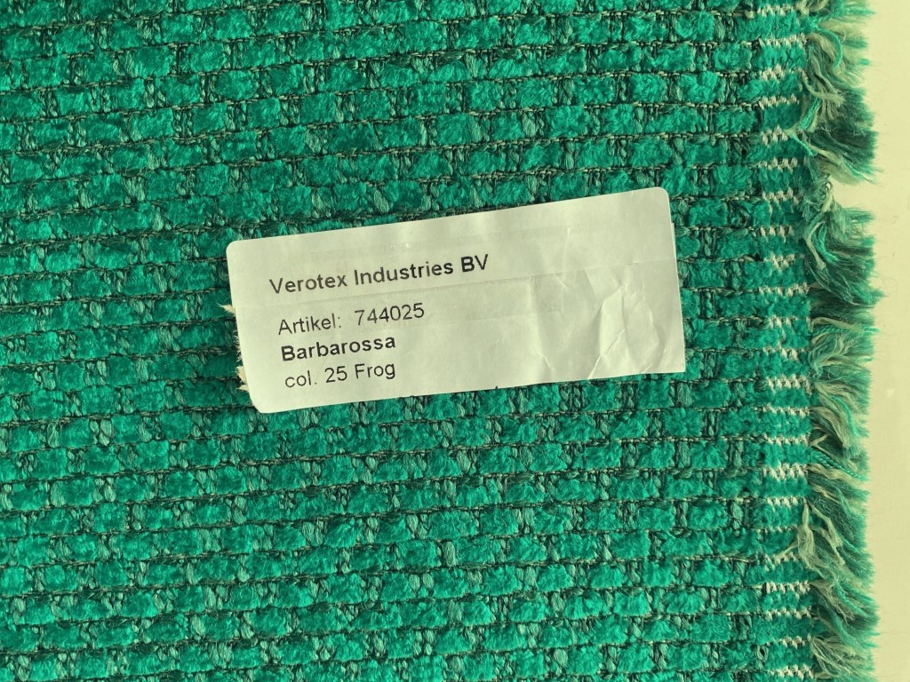 Verotex Barbarossa 25 shades of frog green