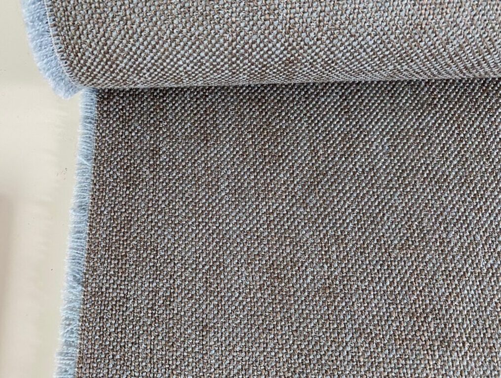 Kvadrat Sunniva 2 674 brown light blue
