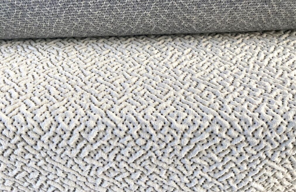 Kvadrat Vale 112 cream and black 3D pattern