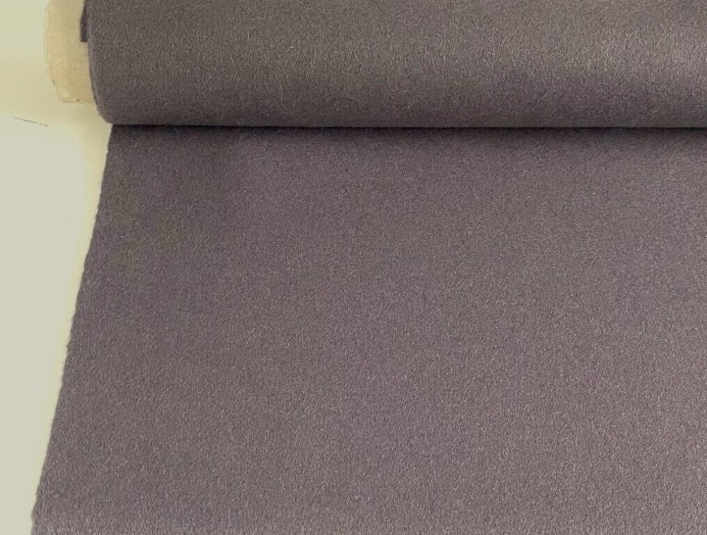 Kvadrat Divina 3 691 lilac-purple lilac-brown