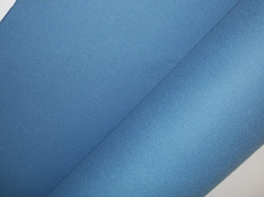 Kvadrat Divina 3 742 light blue