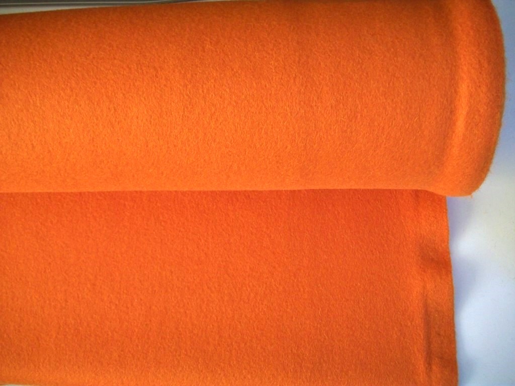 Kvadrat Divina 3 536 orange felt wool