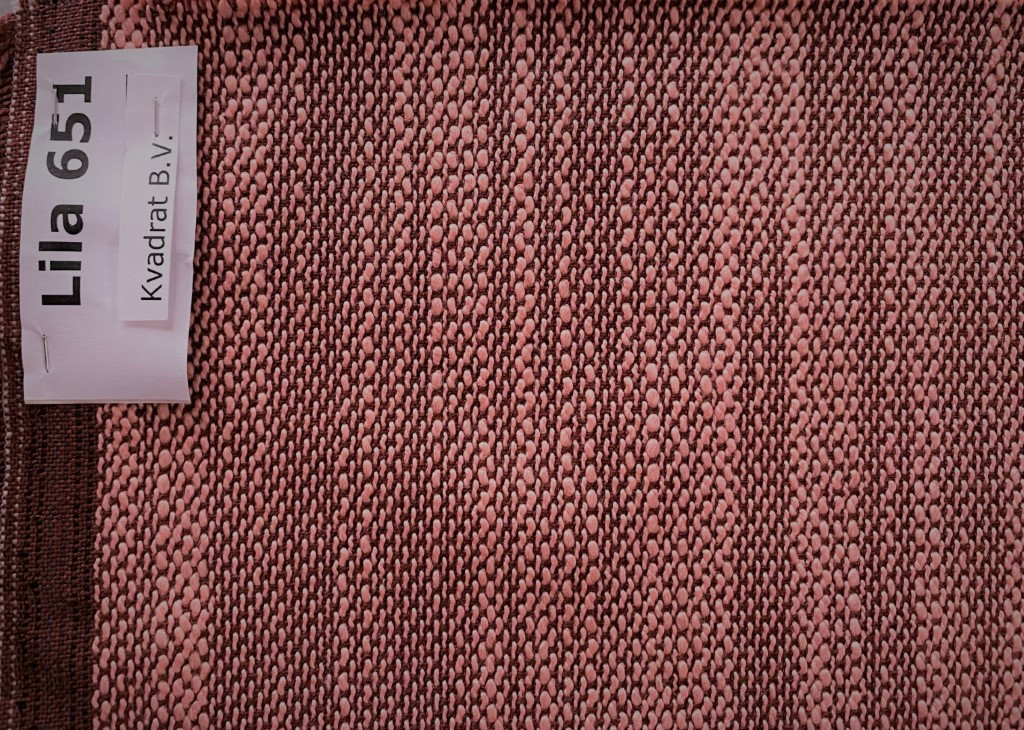 Kvadrat Lila 651 pink, dark red
