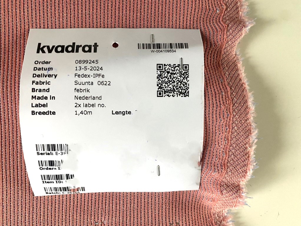 Kvadrat Suunta 0622 pink light blue